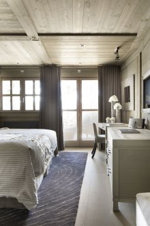 Υπνοδωμάτιο σε γκρι τόνους.