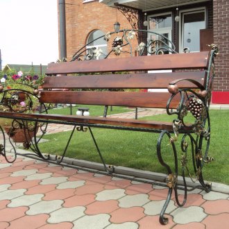 Πάγκος από σφυρήλατο σίδερο από μέταλλο και ξύλο