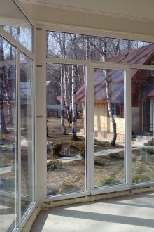 Πανοραμικά παράθυρα σε ιδιωτικό σπίτι