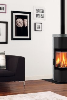 Γωνιακό τζάκι στο σαλόνι