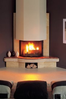 Γωνιακό τζάκι με πέτρινο ράφι