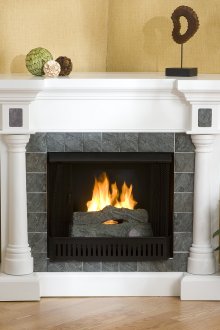 Γκρι και άσπρο γωνιακό τζάκι