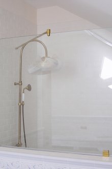 Γυάλινη κουρτίνα στη σοφίτα