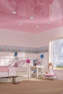 Stretch ροζ οροφή στο νηπιαγωγείο για το κορίτσι