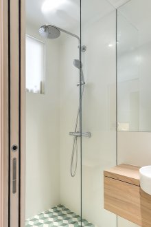 Bagno bianco e beige