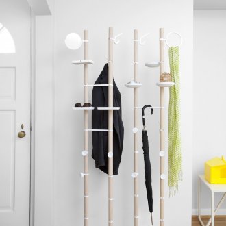 Αρχική ξύλινη κρεμάστρα δαπέδου