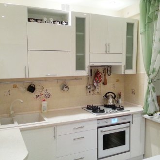 Λευκή κουζίνα