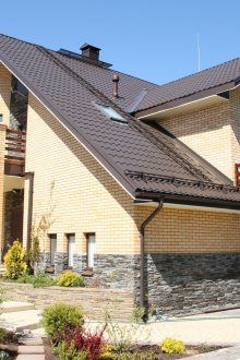 Πρόσοψη κλίνκερ κεραμίδια στο σπίτι διακόσμηση