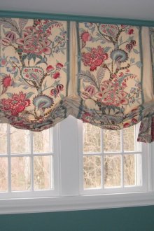 Όμορφες αυστριακές διακοσμητικές κουρτίνες