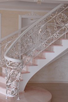 Μεταλλικά σφυρήλατα κιγκλιδώματα για σκάλες