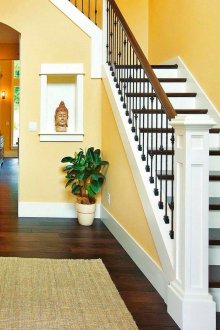 Κάγκελα από μέταλλο και ξύλο για σκάλες