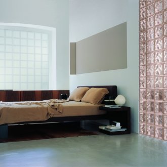 Στενό χωρίο μπλοκ γυαλιού