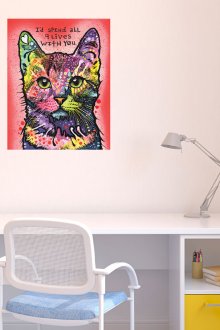 Ζωγραφική με μια γάτα σε ένα φυτώριο