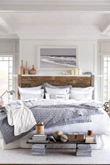 Ασπρόμαυρη εικόνα με τη θάλασσα στο υπνοδωμάτιο