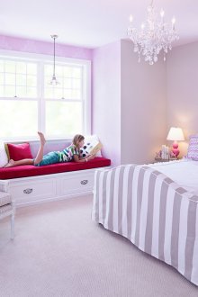 Ροζ υπνοδωμάτιο εφηβικής κορίτσι