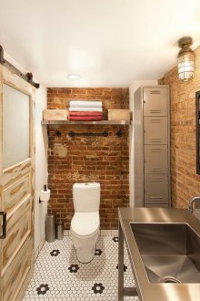 Μικρό μπάνιο σε πατάρι