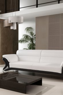 Καφέ σκουπίδια στο διαμέρισμα