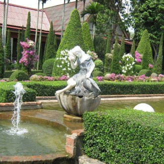 Κλασικό στιλ στο τοπίο της περιοχής