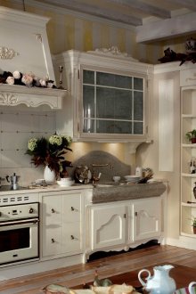 Bright Provence κουζίνα