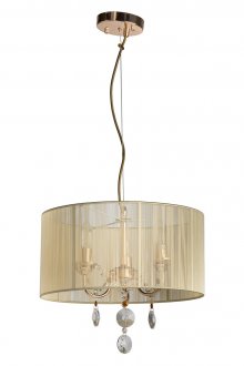 Όμορφος πολυέλαιος με σκιά κρέμας