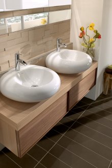 7 τμ λουτρό m με δύο νιπτήρες