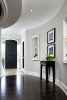 Νύχια για λουλούδια στο διάδρομο