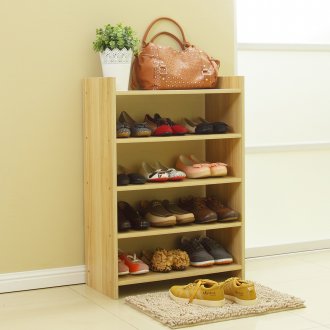 Ανοιχτό μπέιμπαλ παπουτσιών στο διάδρομο