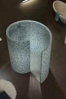 Στρογγυλό ντους χωρίς δίσκο στο μπάνιο