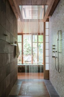 Ευρύχωρο ντους χωρίς δίσκο ντους