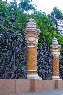 Ψηλό φράχτη