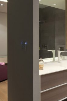 Μοντέρνο καφέ μπάνιο