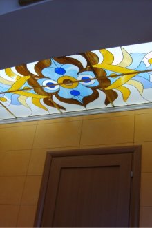 Βιτρώ μεταξύ της κουζίνας και του διαδρόμου