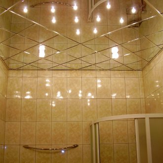 Φανάρια για καλοκαιρινή κατοικία με διακόσμηση καθρέφτη