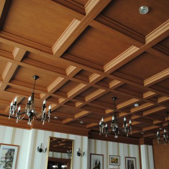 Γυαλιστερή πόρτα MDF