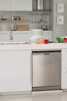 Επιγραφή και επιχρύσωση πιάτων με το ίδιο στυλ