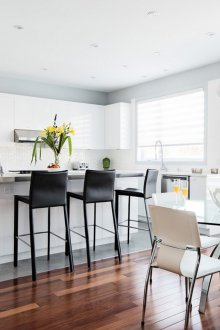 Ξύλινο τραπέζι