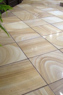 Πέτρινο πλακάκι