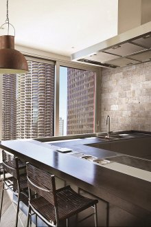 Διαφανείς καρέκλες