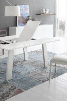 Μαύρο καναπέ μετατρέψιμο σε ύφασμα