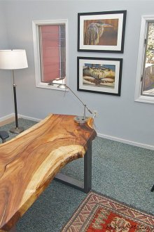 Ξύλινο τραπέζι