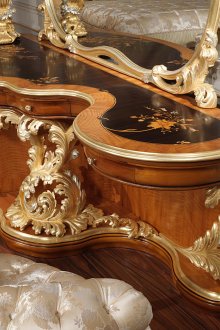 Biedermeier ντυμένο τραπέζι