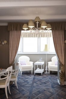 Μεταλλικό τραπέζι