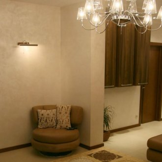 Κιβώτιο πλάκα στο εσωτερικό του διαδρόμου