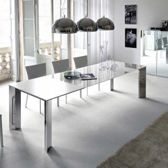 Γυαλιστερή μινιμαλιστική πόρτα