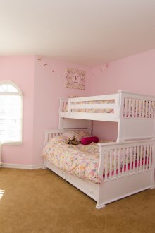 Ροζ παιδικό δωμάτιο