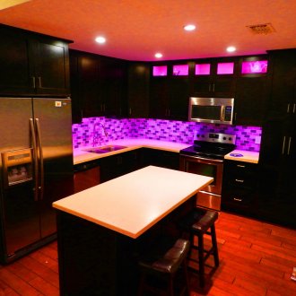 Μωβ κουζίνα