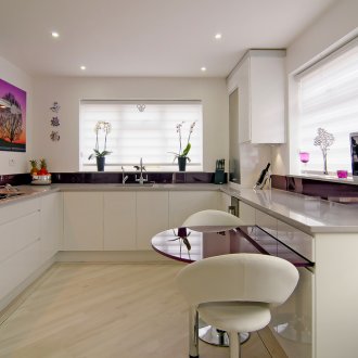 Μωβ κουζίνα