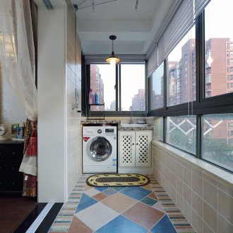 Ντουλάπα στο μπαλκόνι