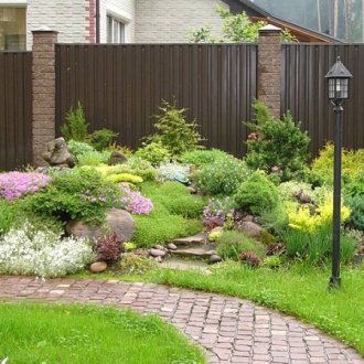 Μπροστινό κήπο