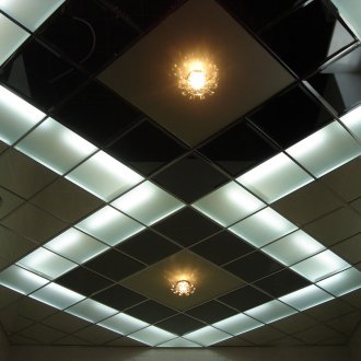 Διπλή πόρτα με γυαλί